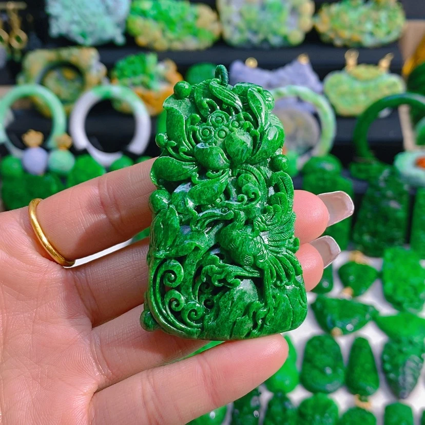 【闪购商品】翡翠颈饰未镶嵌合合美美