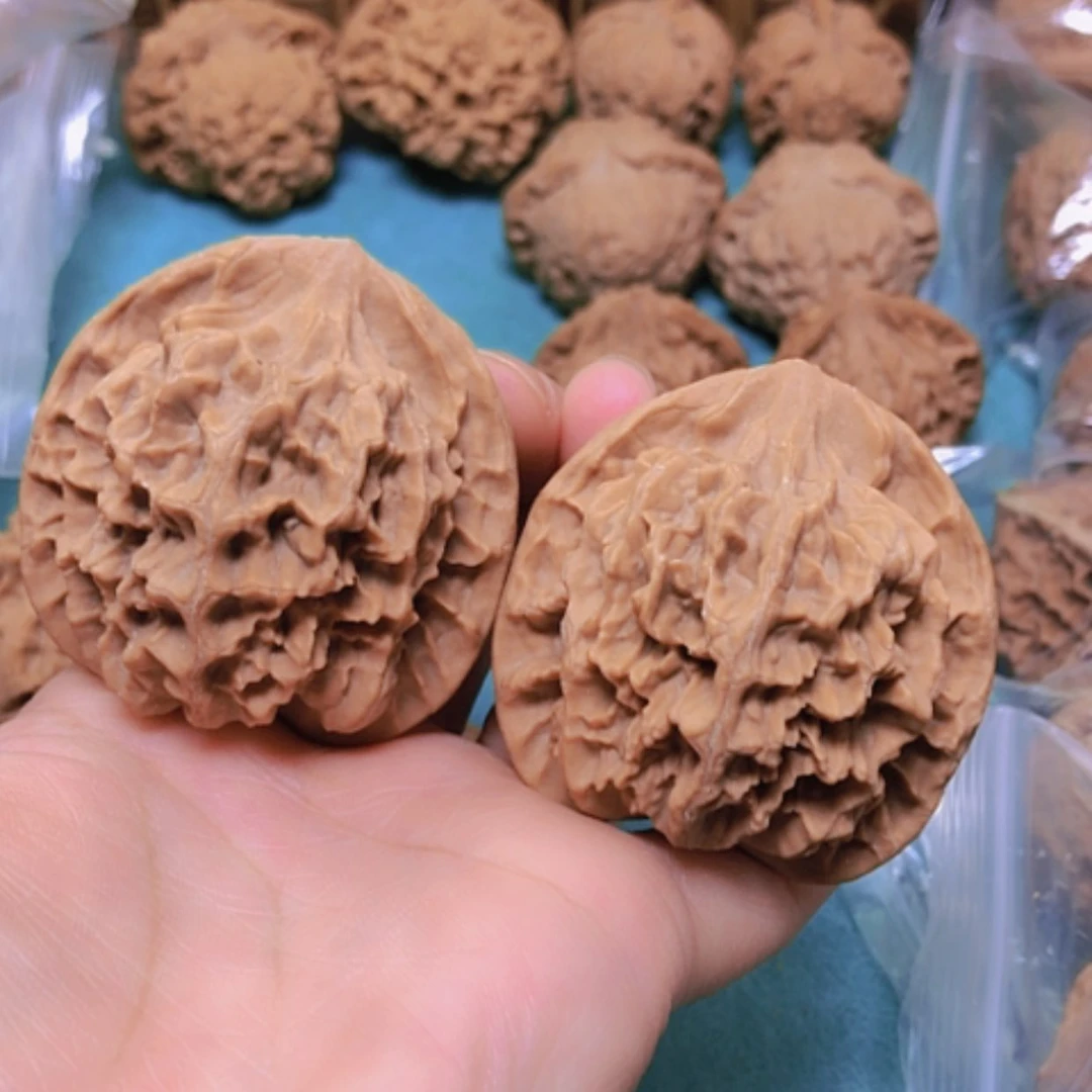 【闪购商品】摆件核桃48龙鳞修尖