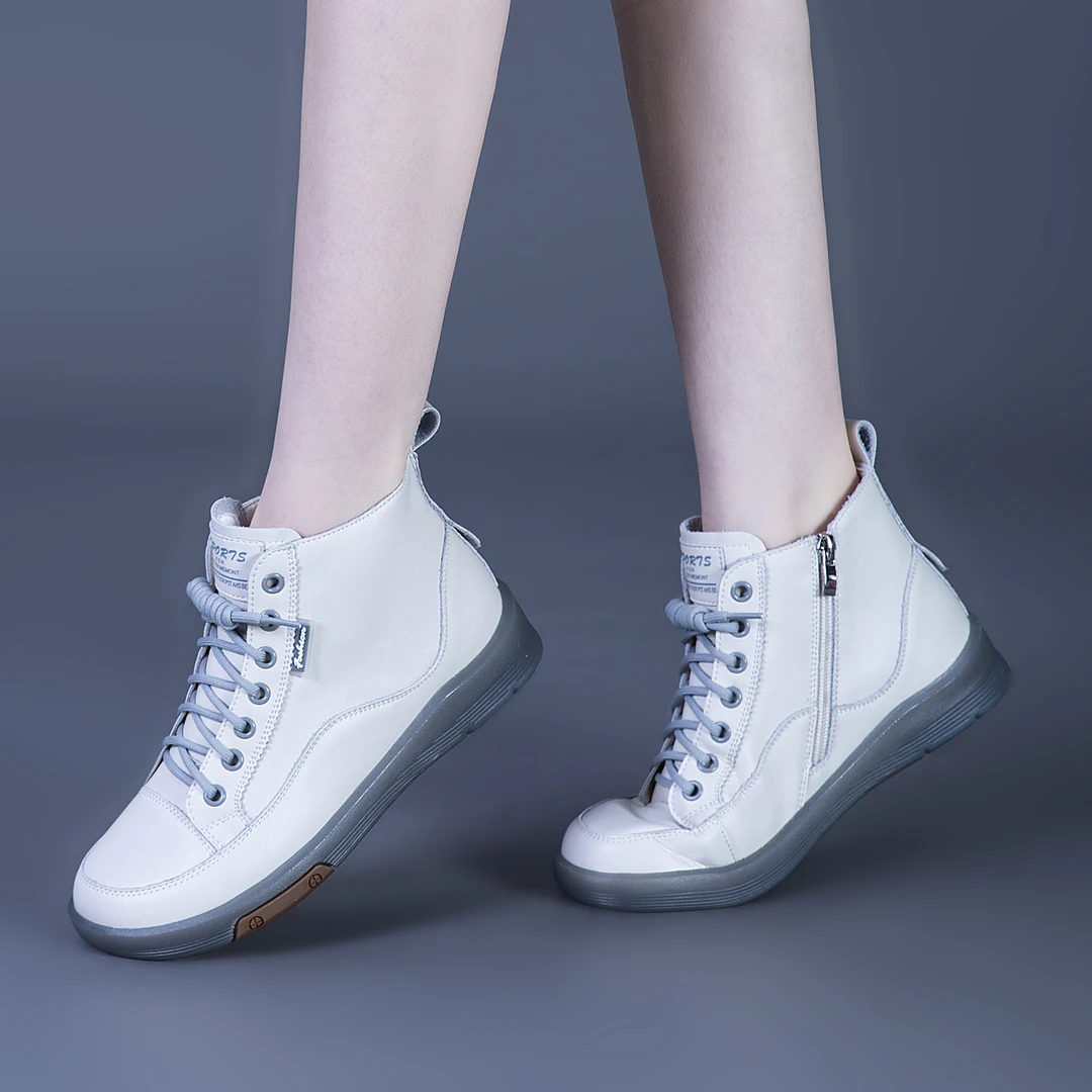 高帮鞋女款2025新款爆款春秋短靴休闲百搭真皮女鞋防滑软底马丁靴