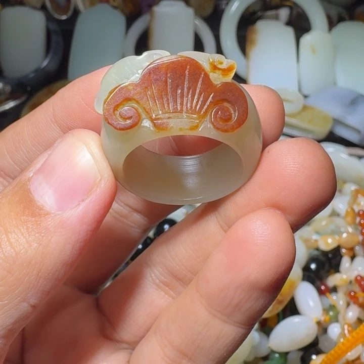 和田玉未镶嵌戒指