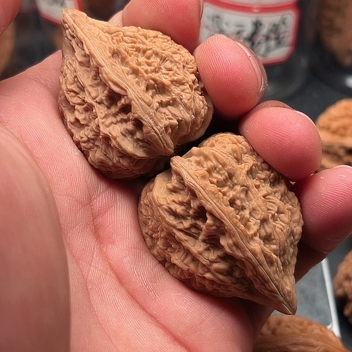 文玩核桃把件塔尖35