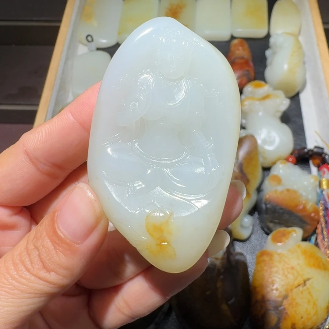 和田玉未镶嵌颈饰