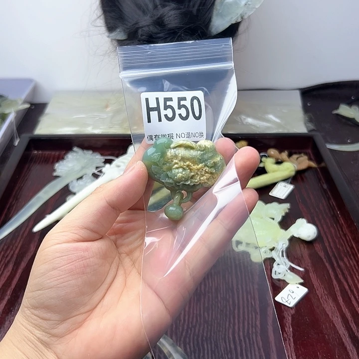 蛇纹石玉发饰合金明**空