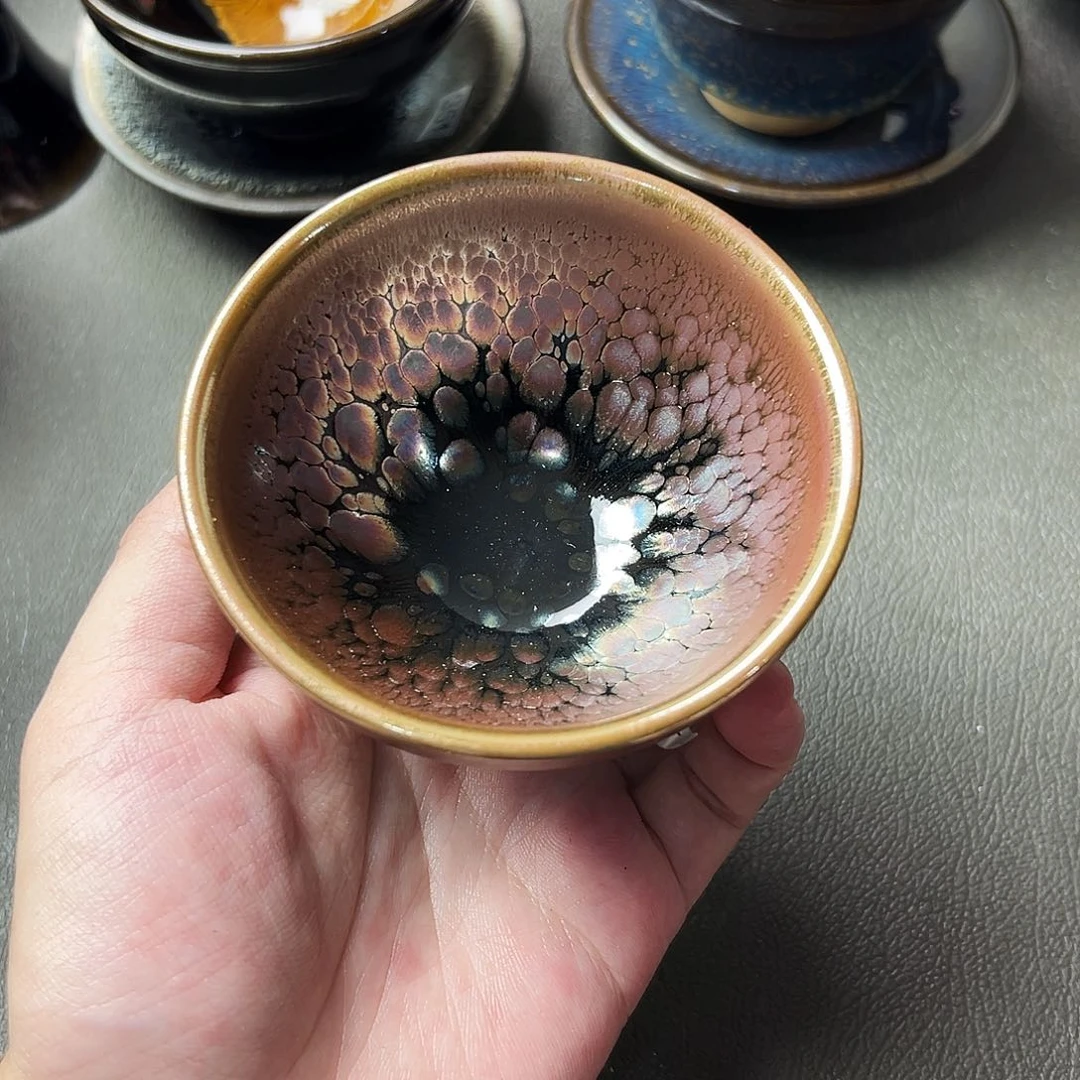 茶盏好想和她谈心聊天的