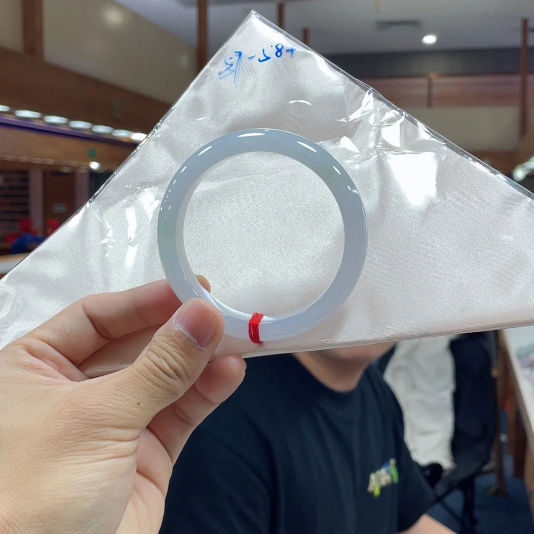 未镶嵌手镯翡翠翡翠