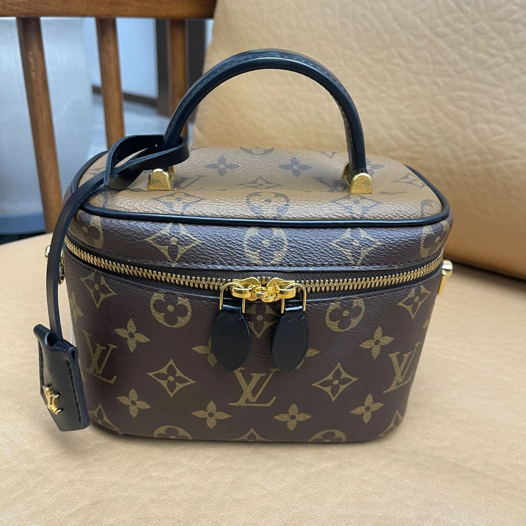 95新 LouisVuitton/路易威登 【辛河奢品】化妆盒手拎斜跨包