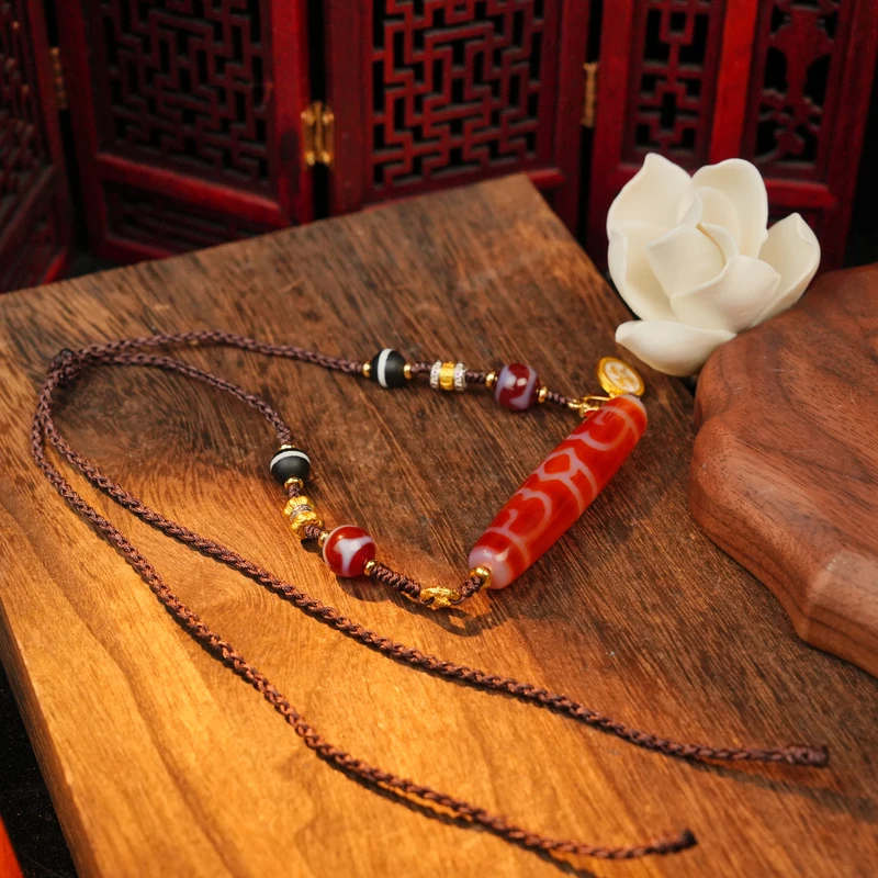 红肉多样珠珠玛瑙吊坠