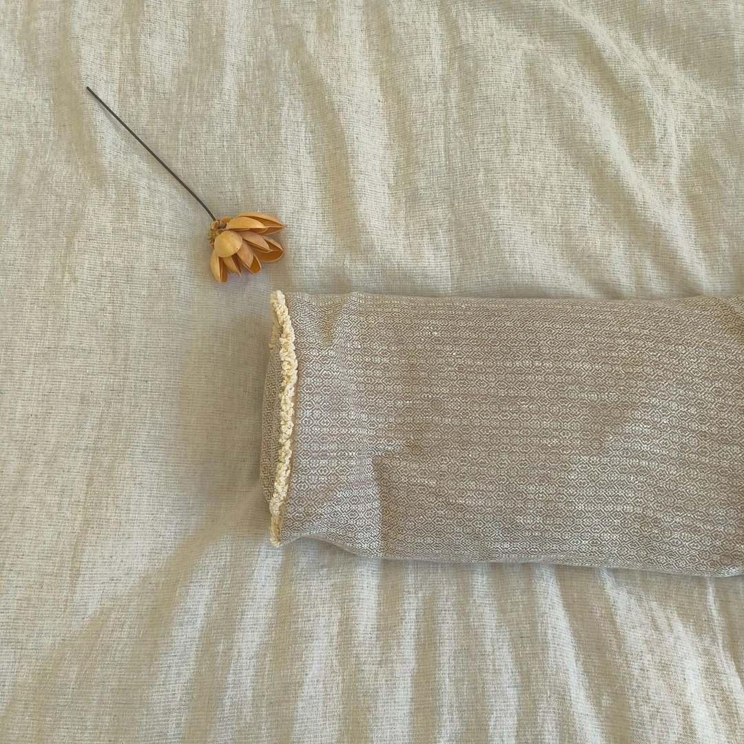 护颈（带芯）——原色图腾亚麻颈枕皮