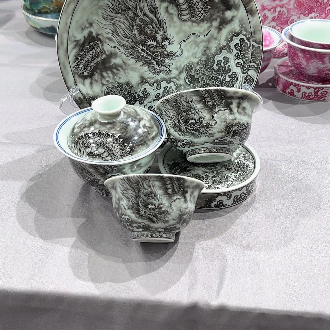 瓷片景德镇瓷器精品陈列