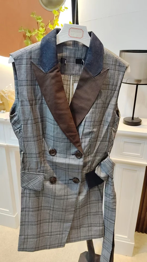 潘家-新款灰色马夹-429