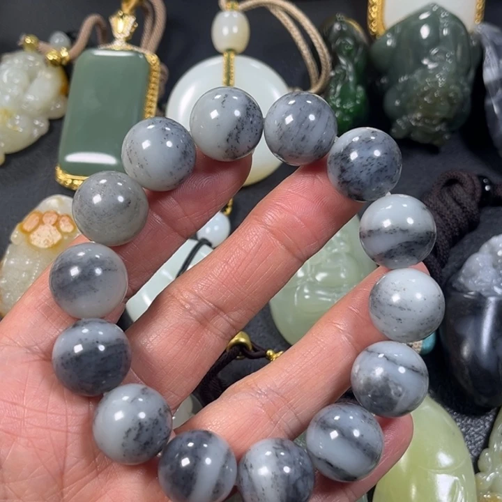 和田玉未镶嵌手串