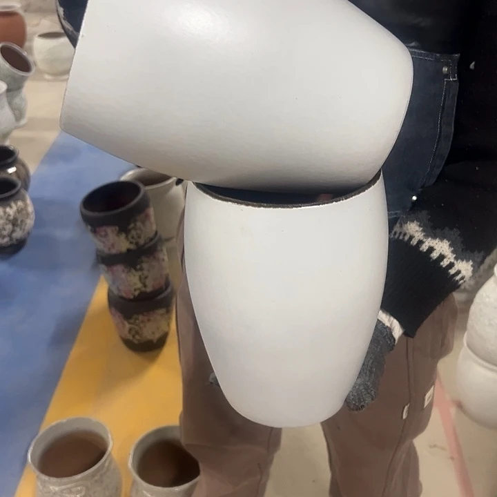 高度23厘米口16厘米