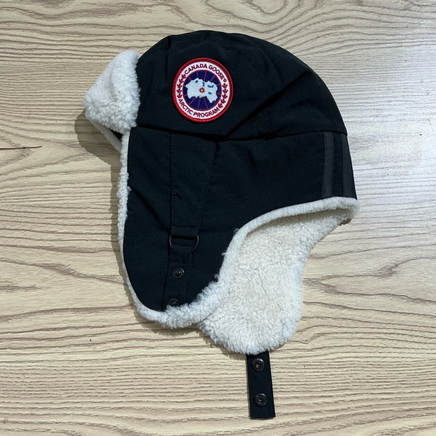 未使用 CANADA GOOSE （pm）羊毛雷锋帽 全新带吊L/XL码/9643