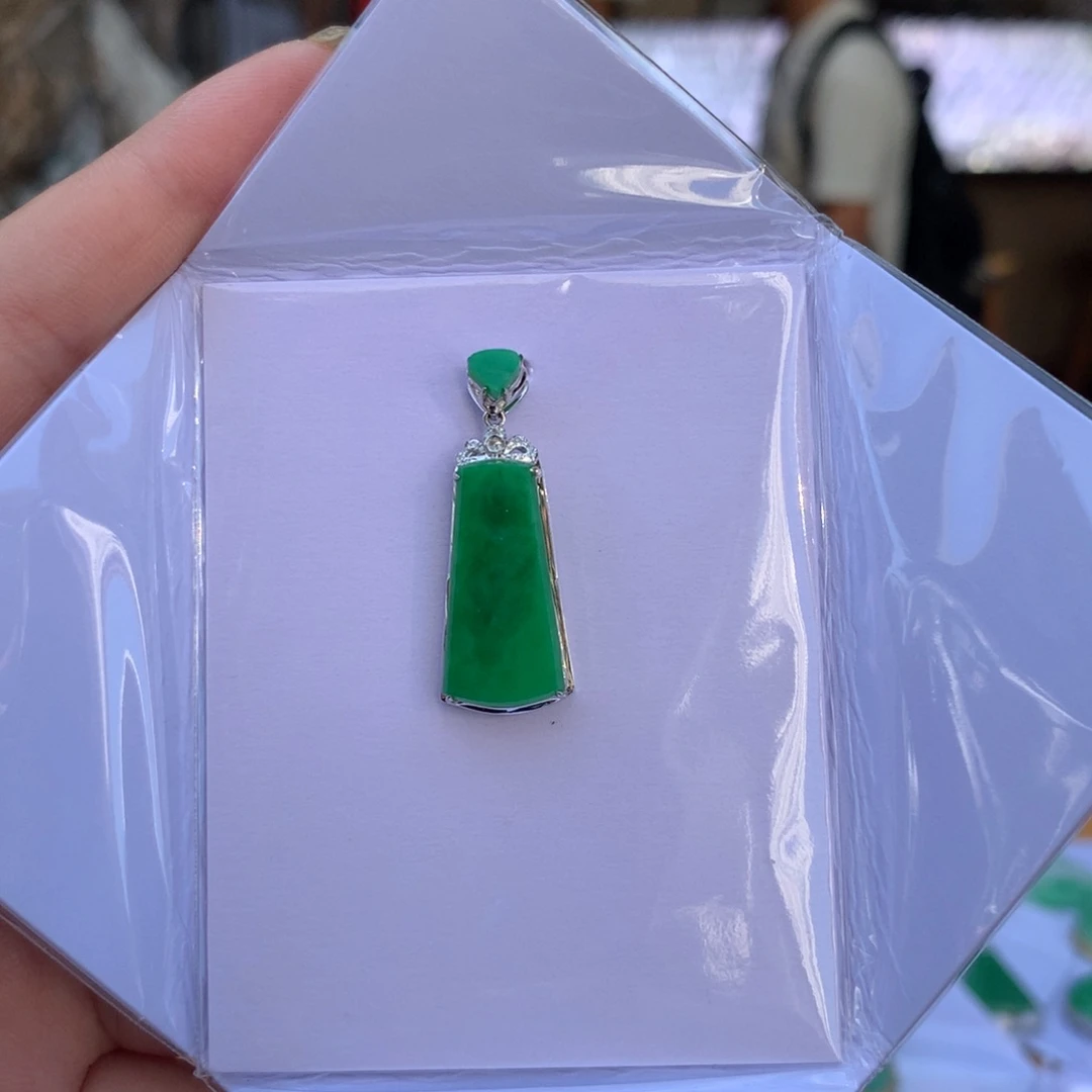 翡翠18K金镶嵌项链A****ԁ无事牌