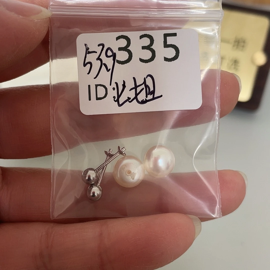 淡水珍珠耳饰足银镶嵌七*