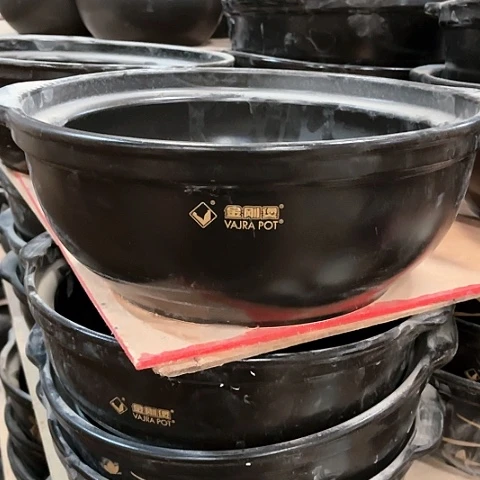 微瑕，明火，口径32厘米，高度11变形针孔没有盖子