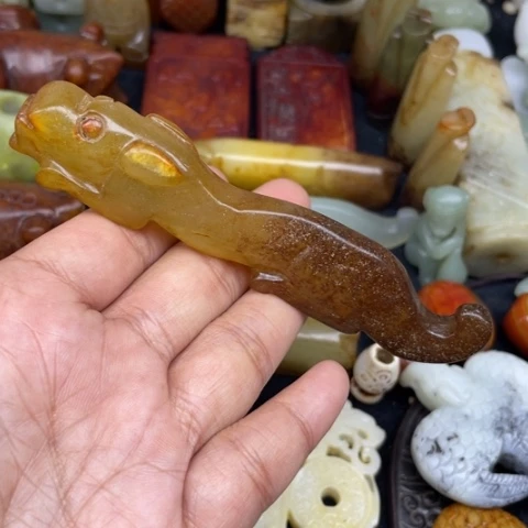 蛇纹石玉未镶嵌颈饰44