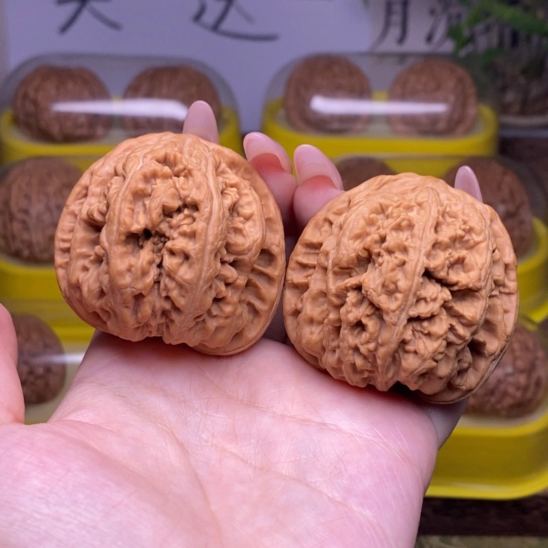 文玩核桃吊坠全品45尺原桩大粗筋