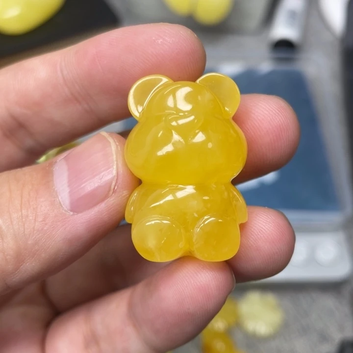 肉***薛琥珀未镶嵌珠宝奇石