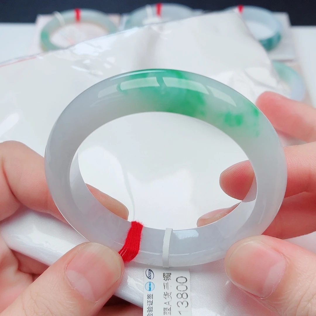 翡翠未镶嵌手镯52圈口