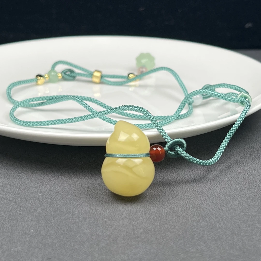 R9139天然俄料蜜蜡葫芦15.5*24mm 支持鉴定假一罚四