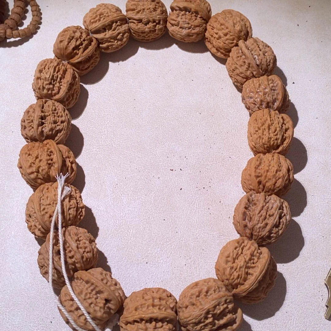 手串文玩核桃…………2