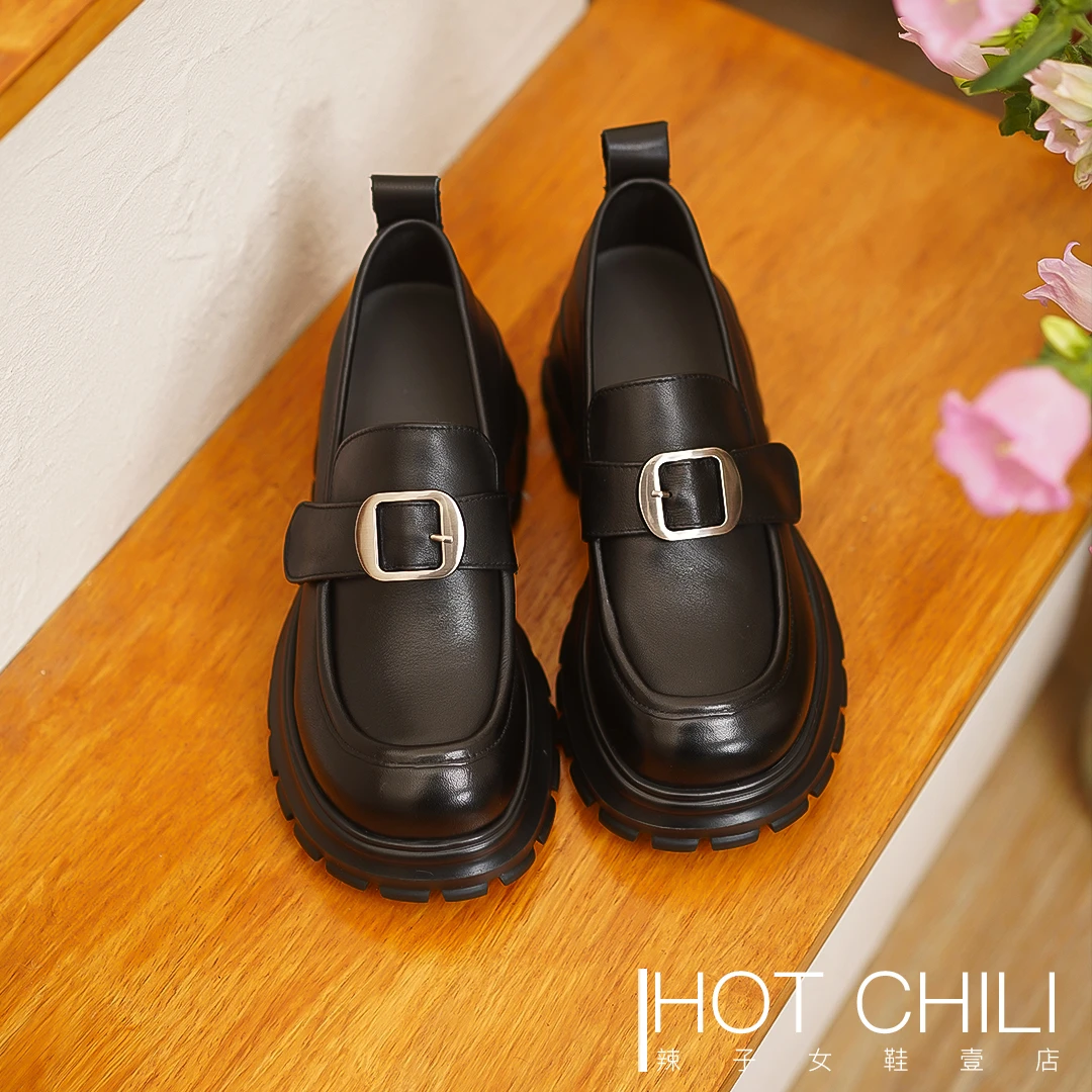 【辣子】34-39单扣魔术贴一脚蹬时尚真皮厚底增高学院风乐福鞋