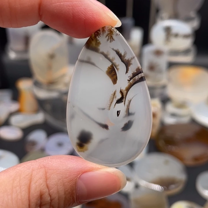 玛瑙/玉髓合金颈饰