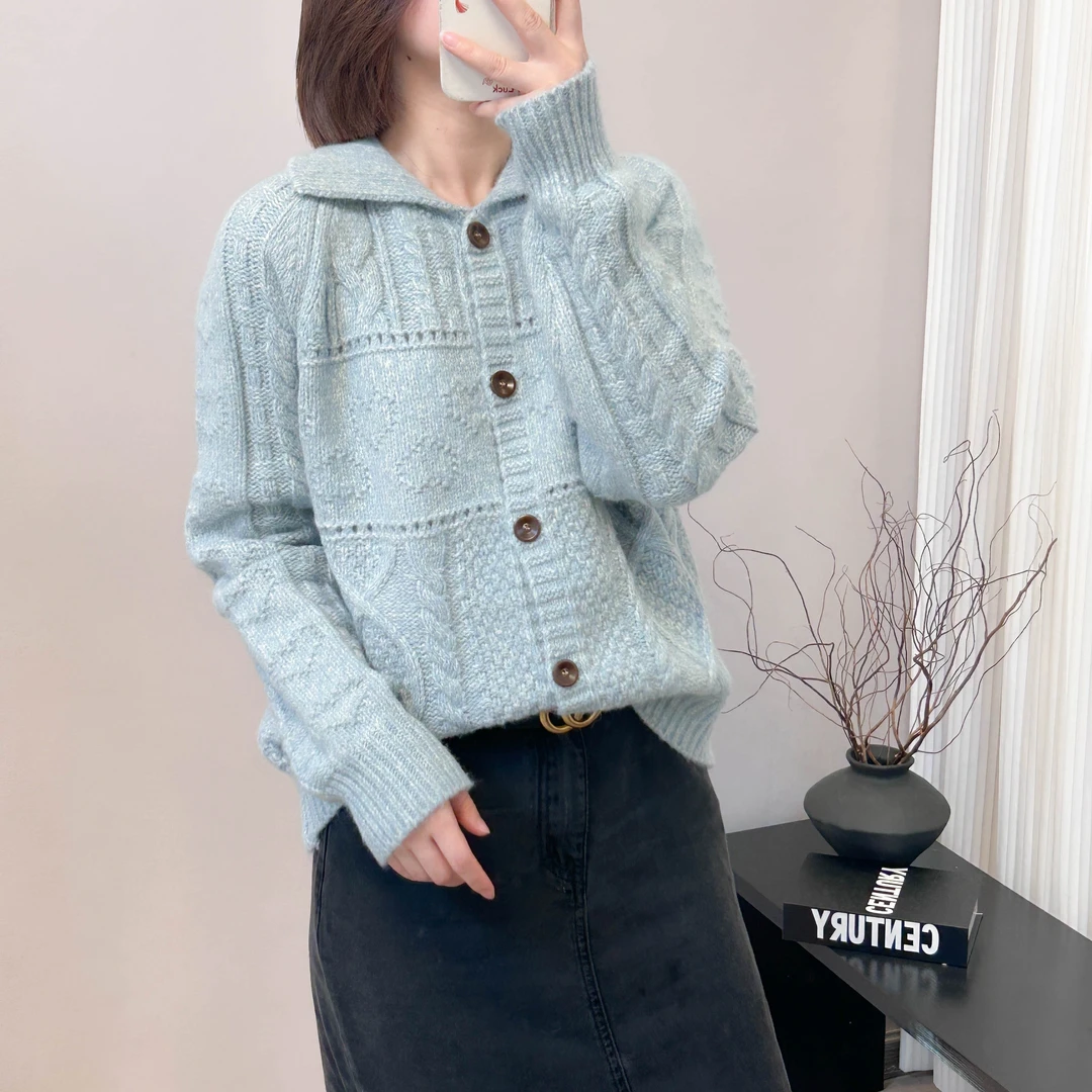 娃娃领花纱麻花针织开衫秋冬季新款高街穿搭气质减龄翻领毛衣女士