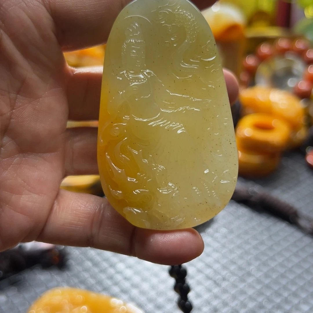 石英质玉未镶嵌颈饰