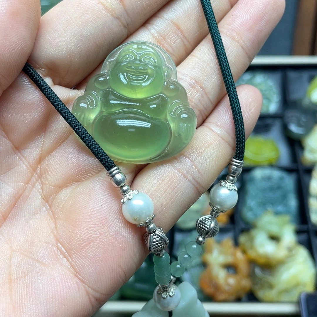 未镶嵌蛇纹石玉颈饰