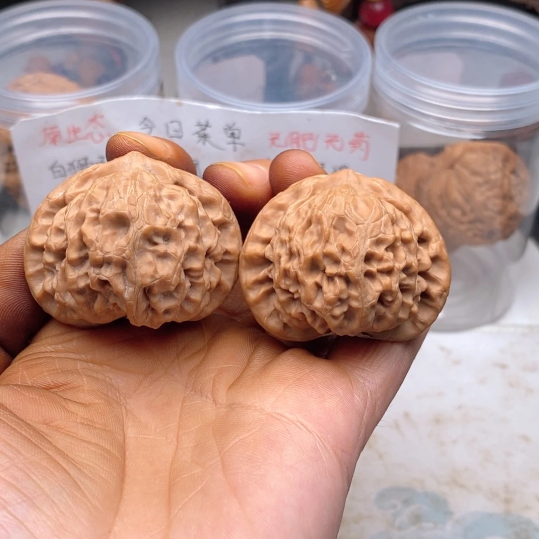 文玩核桃吊坠劫*宫灯