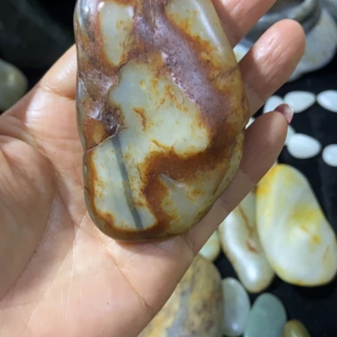 玉***铭未镶嵌和田玉（糖玉）车挂