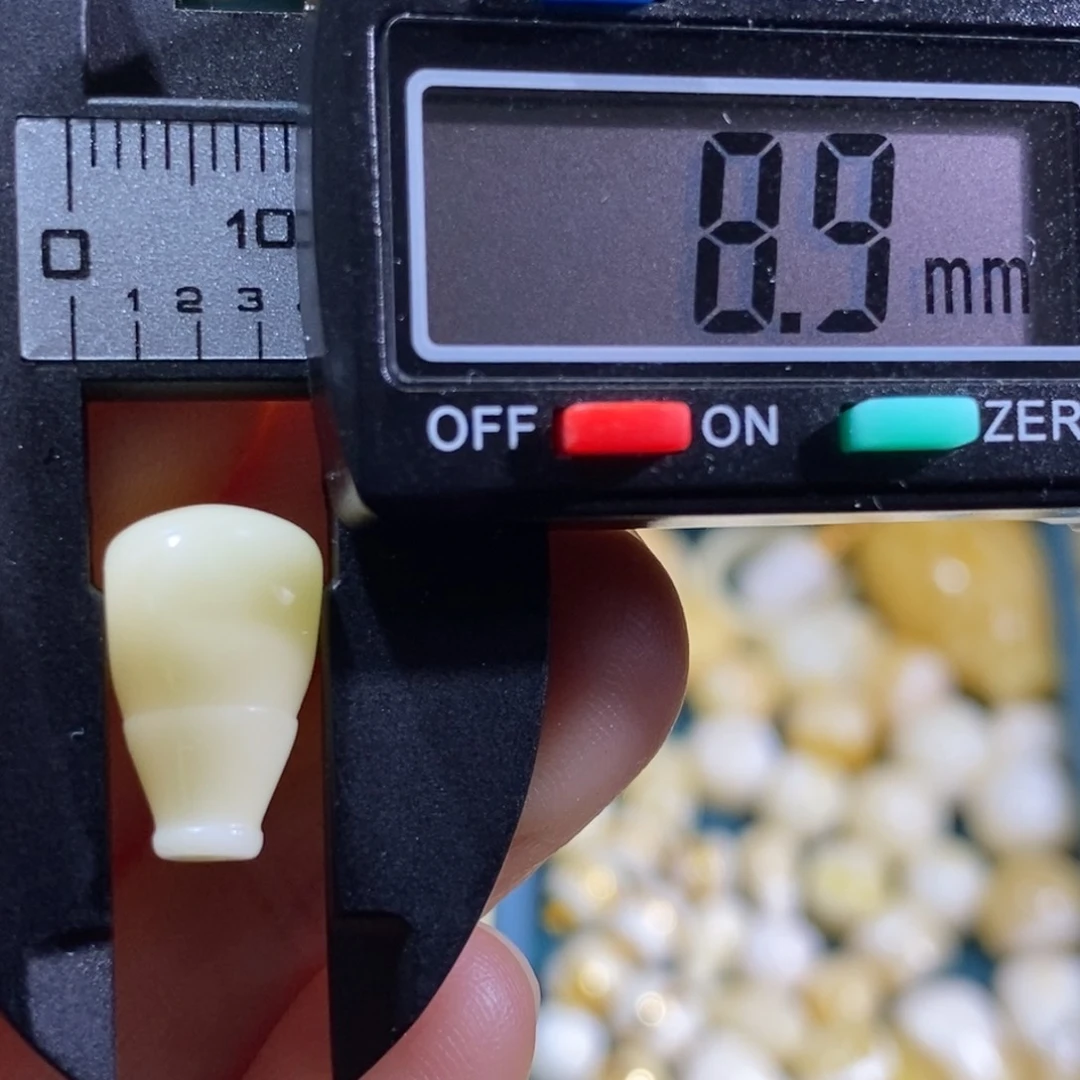 蜜蜡裸石未镶嵌配饰