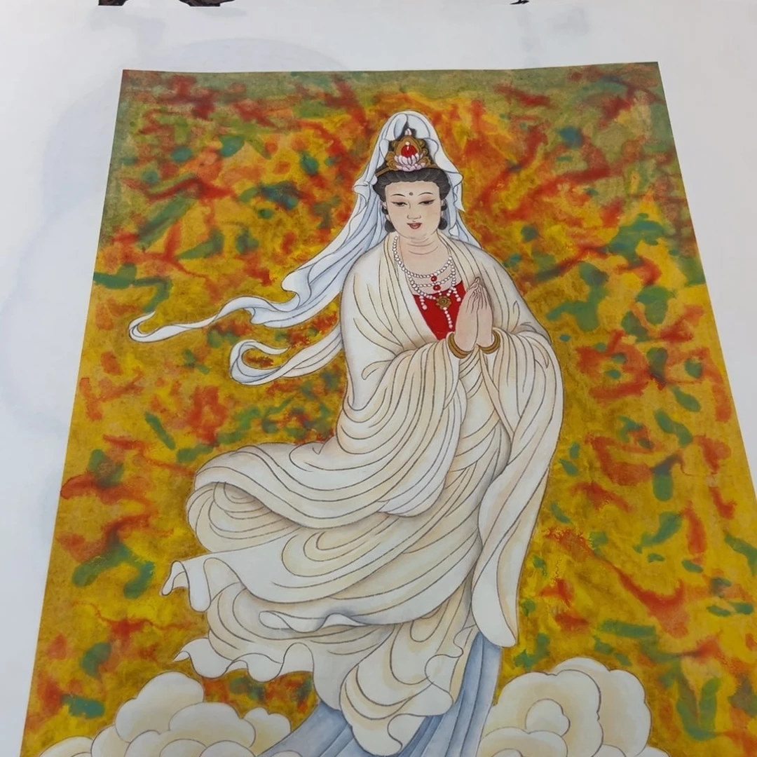 国画四尺三开菩萨