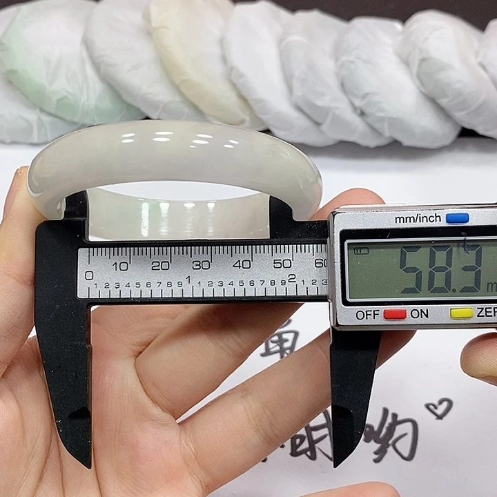 翡翠手镯未镶嵌21