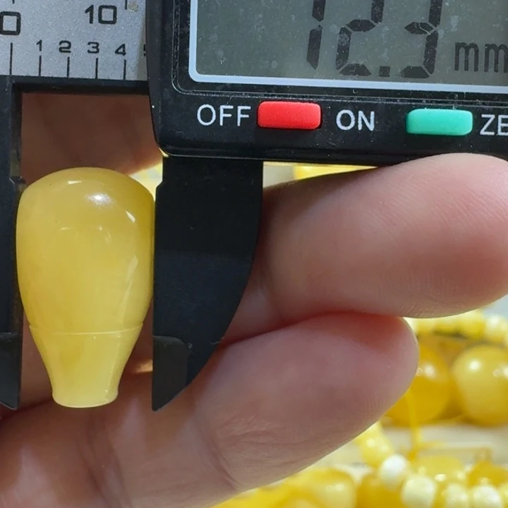 未镶嵌琥珀裸石10