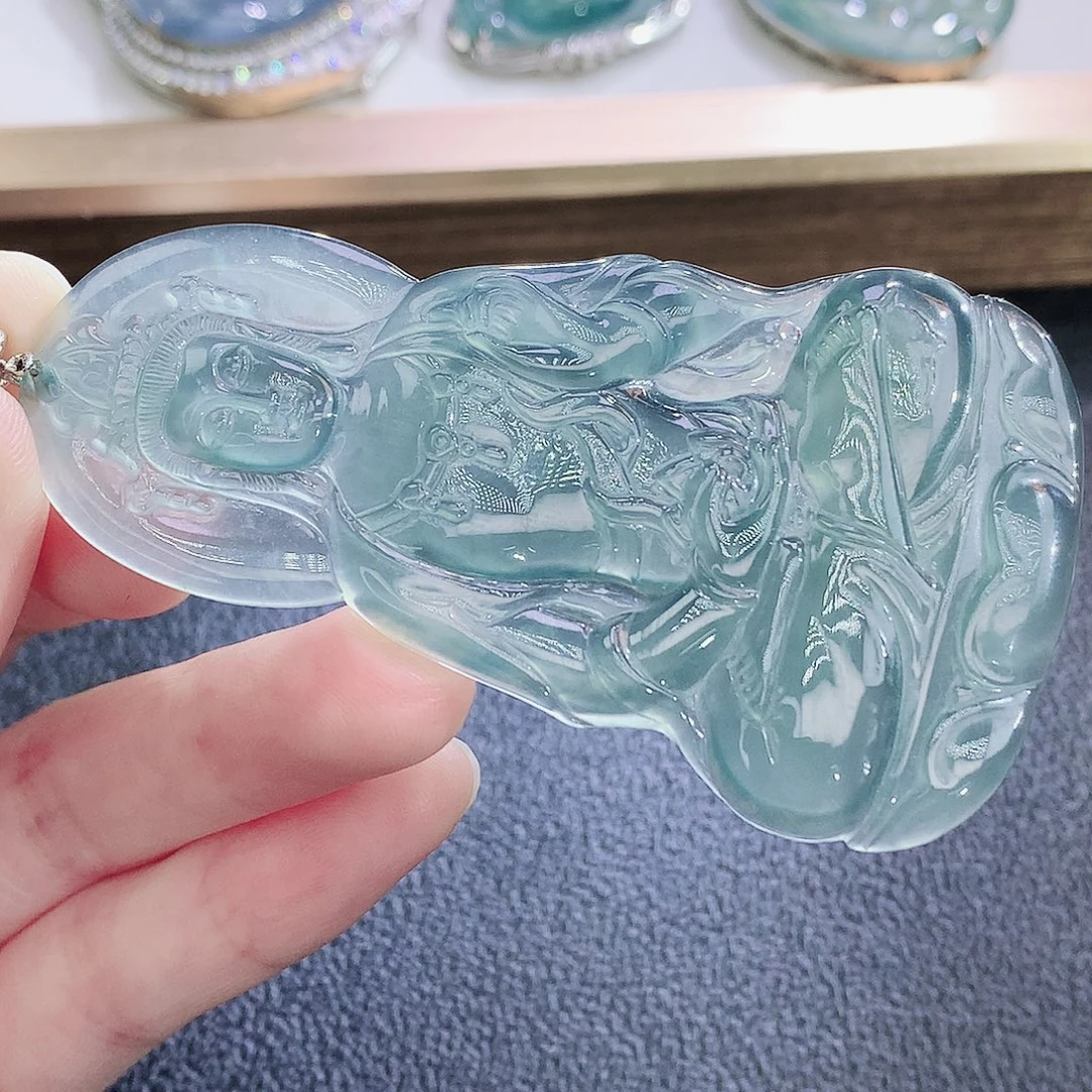 翡翠未镶嵌颈饰翡翠