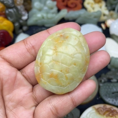 蛇纹石玉颈饰未镶嵌7