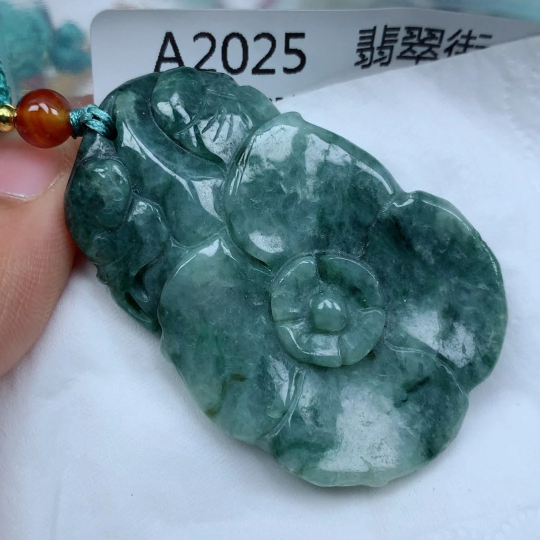 翡翠颈饰未镶嵌吊坠