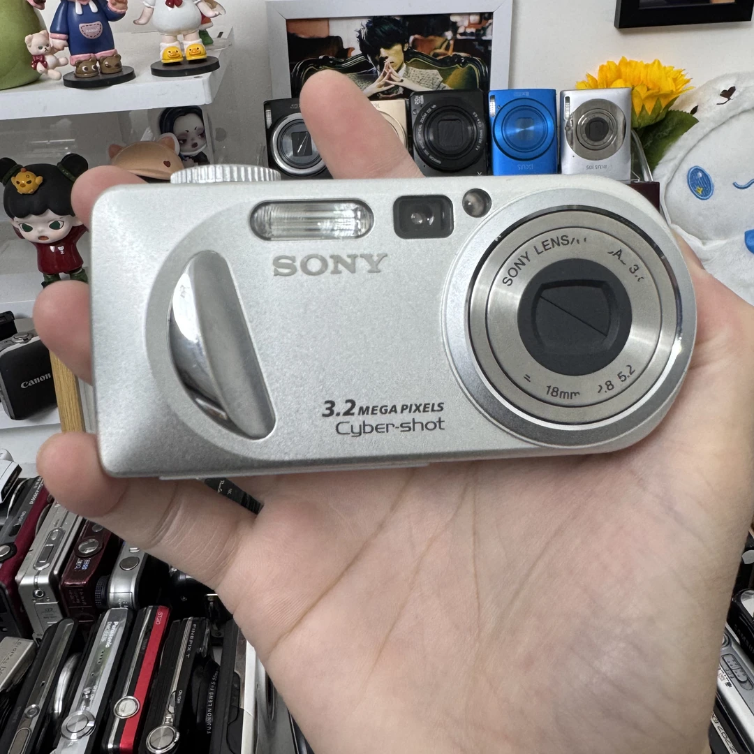 95新 Sony/索尼 p72   网红复古人像冷白皮出片自备读卡器充电器