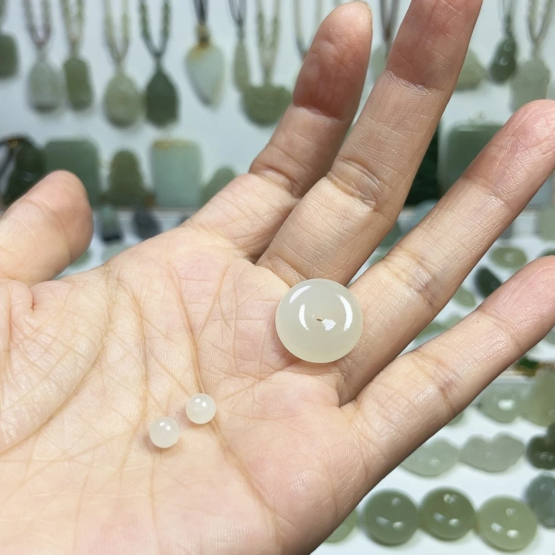 颈饰未镶嵌和田玉只***买