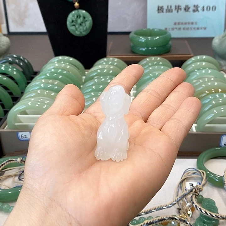 东陵石手镯（圆镯）未镶嵌