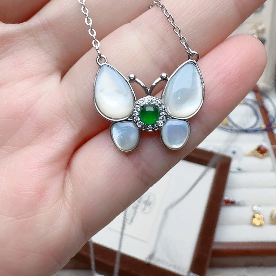 翡翠颈饰未镶嵌吊坠