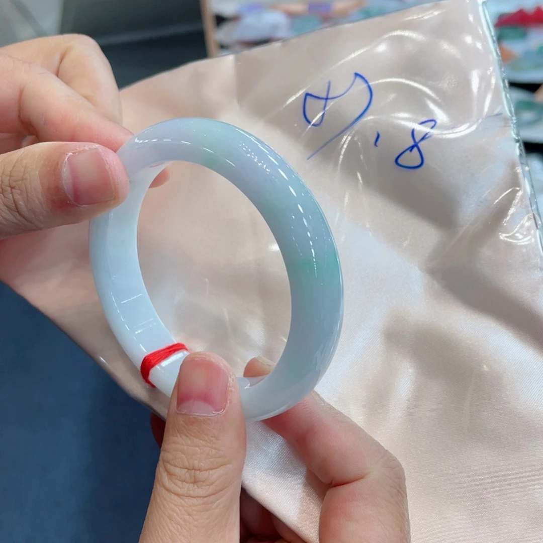 翡翠未镶嵌手镯手镯