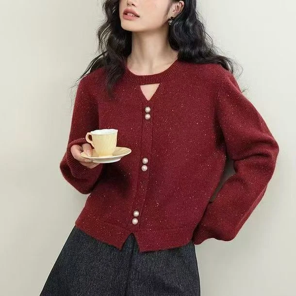 2025秋冬季镂空毛衣女超好看温柔风针织衫时尚市针织百搭上衣复古