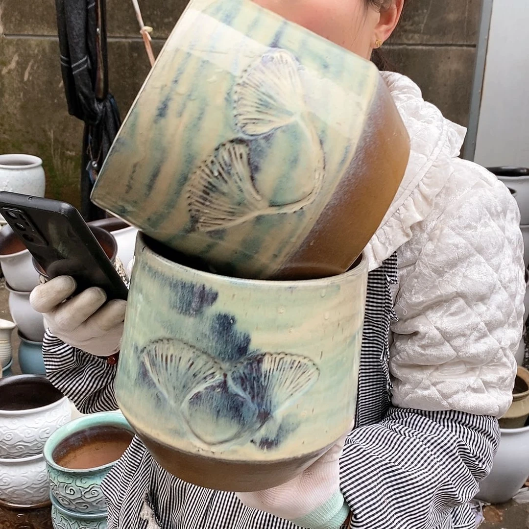 红泥花盆瑕疵口17高17