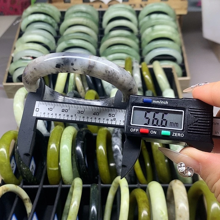 未镶嵌蛇纹石玉手镯208