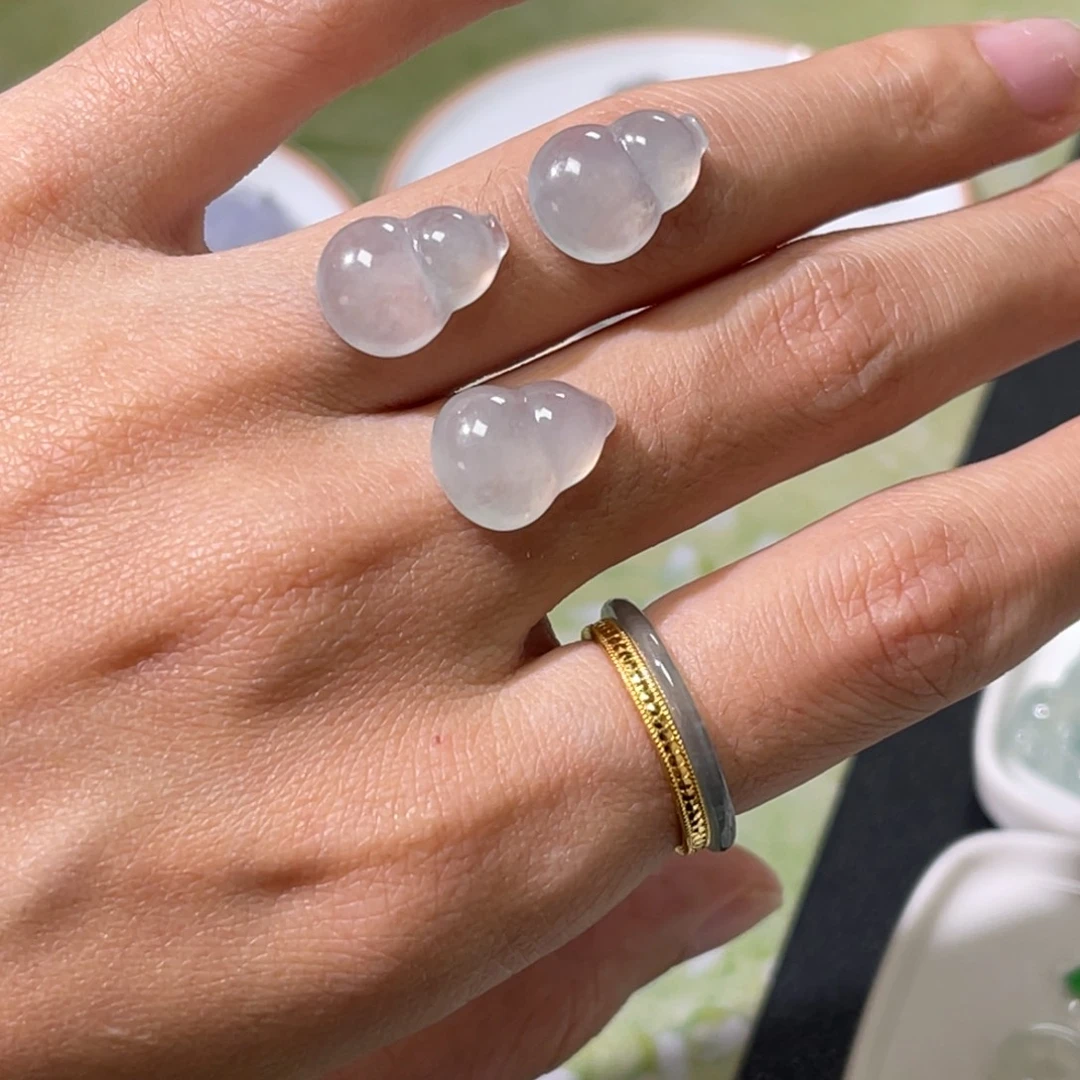 翡翠未镶嵌颈饰葫芦多样性发一