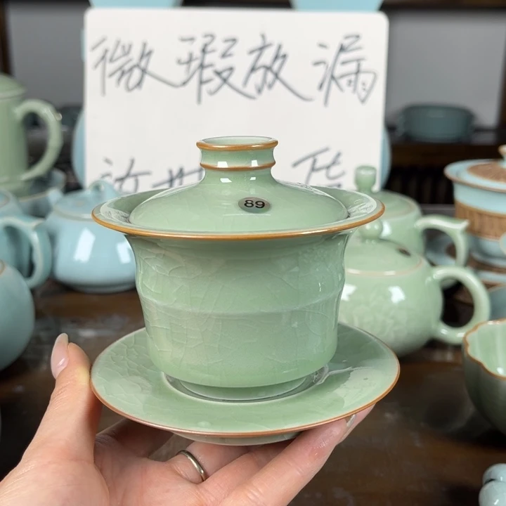 豆绿竹节盖碗不完美